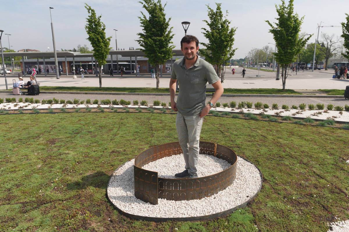 Aiuola piazzale stazione XXV aprile aiuola