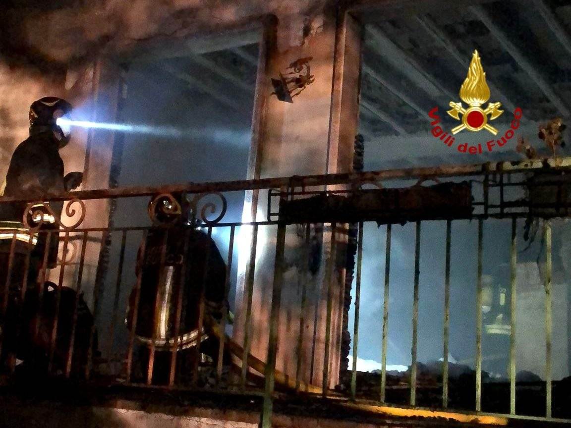 incendio brenzone sul garda