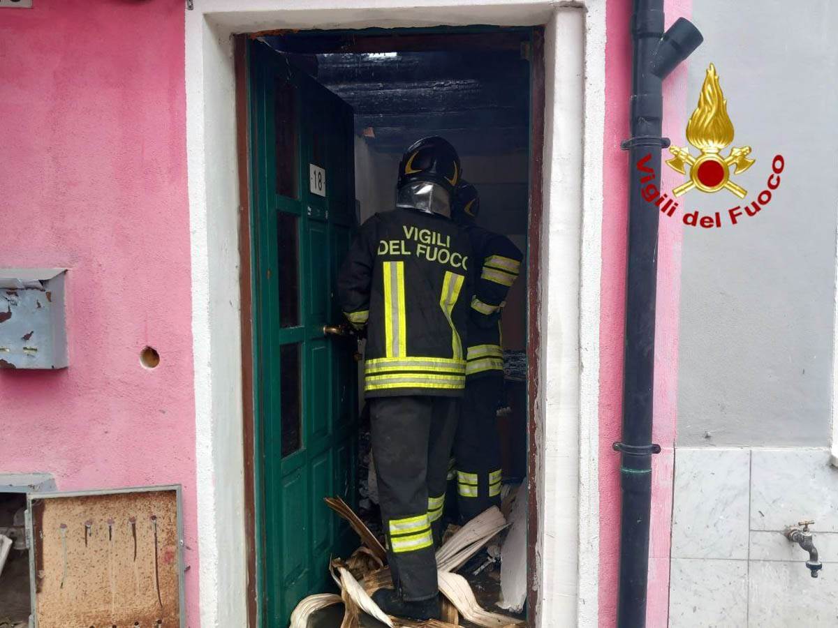 Incendio Casaleone - Vigili del fuoco