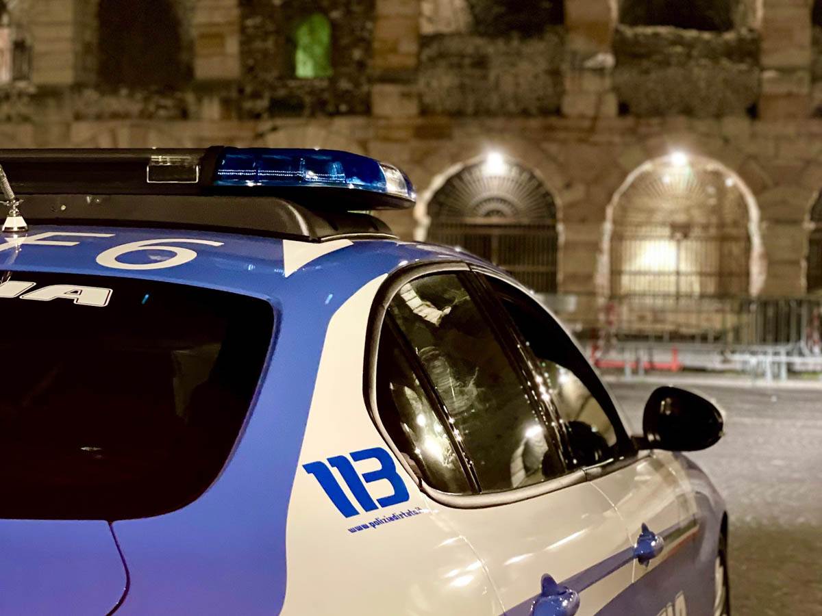Polizia di Stato - ex ultrà evasione domiciliari