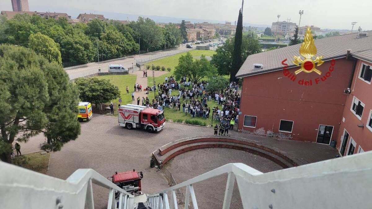 esercitazione sisma marie curie bussolengo vigili del fuoco