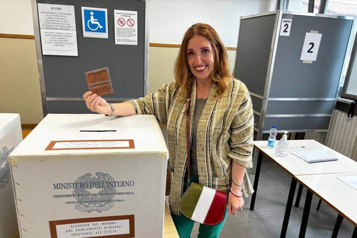 Elena Donazzan al seggio