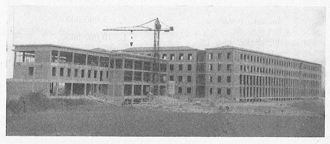 L'ex seminario di San Massimo in costruzione