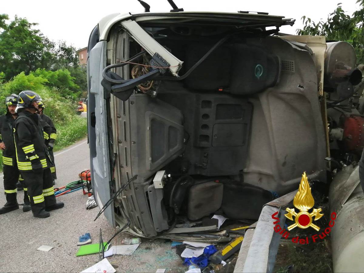 Incidente tangenziale nord SS12 Bussolengo - Vigli del fuoco