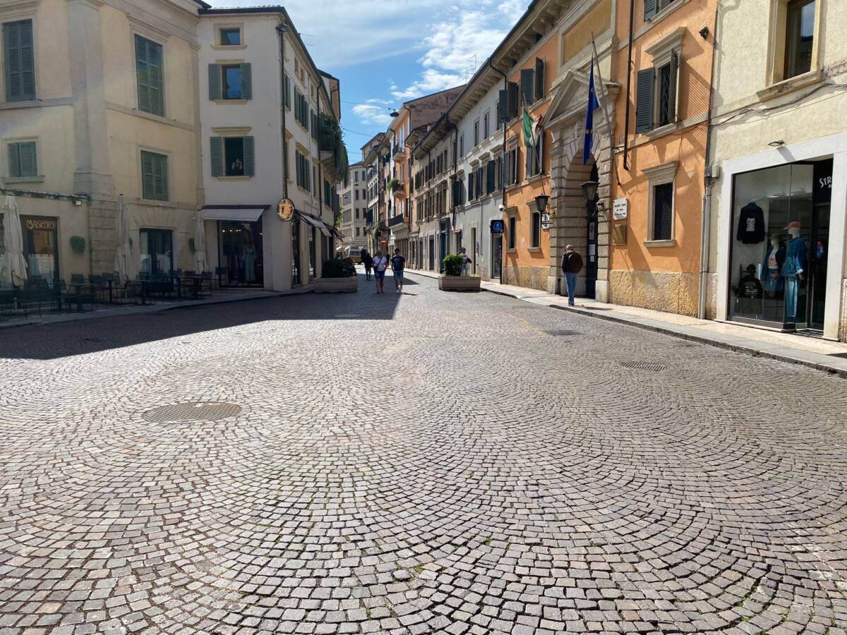 porfido ripristinato verona via roma