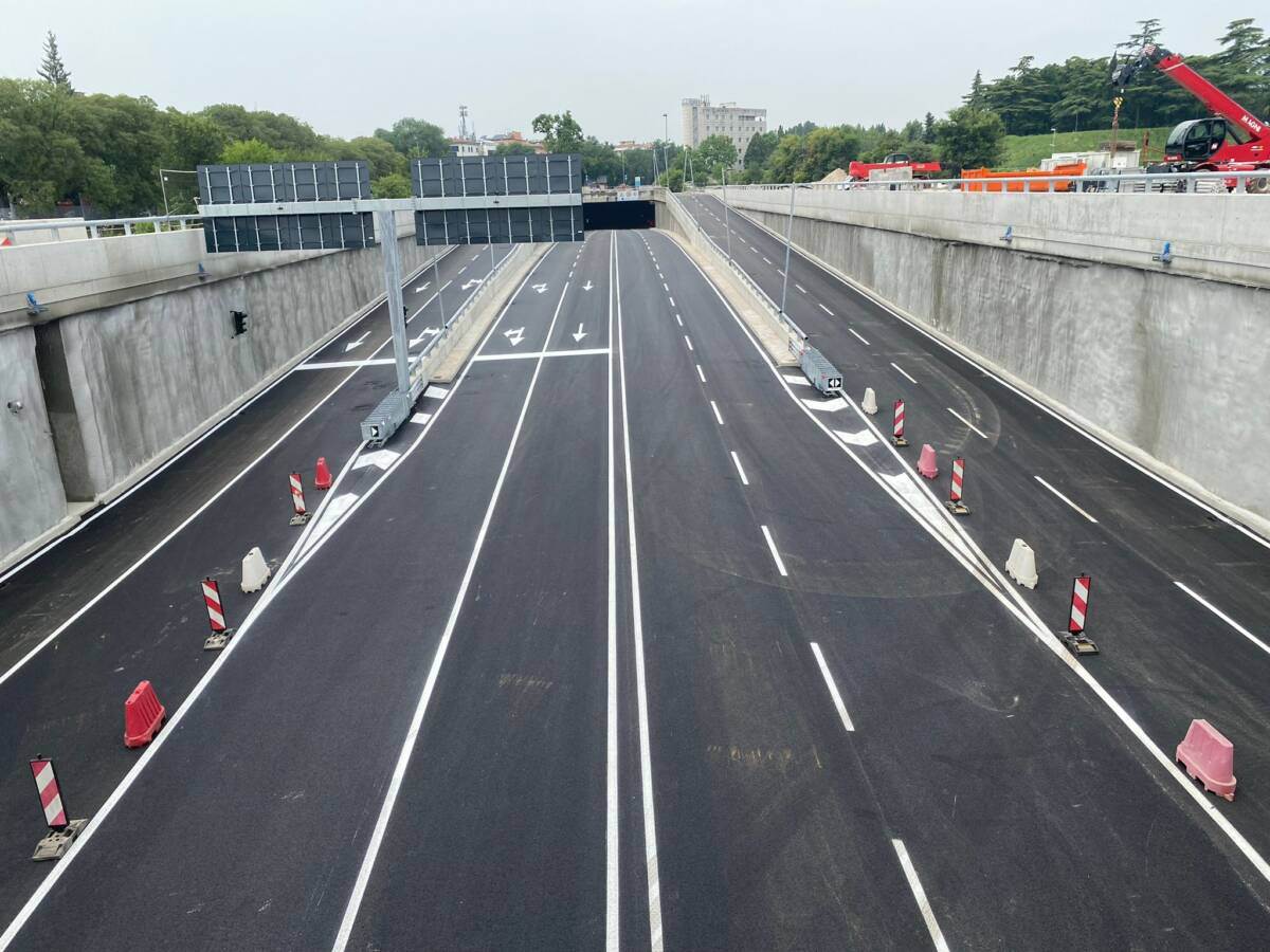 sottopasso città di nimes