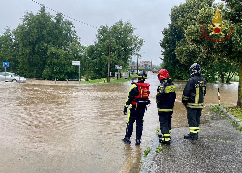 Maltempo Lombardia vigili del fuoco