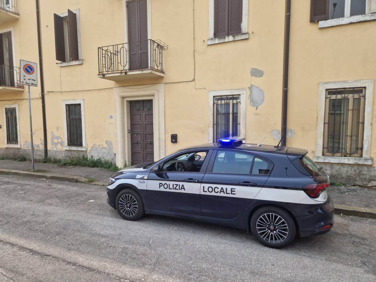 Stradone Santa Lucia edificio occupazione abusiva