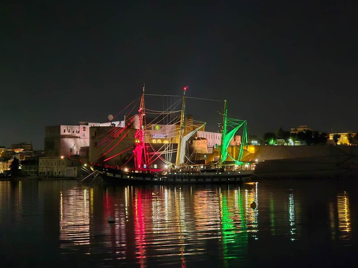 Nave Palinuro (Foto copyright Marina militare)