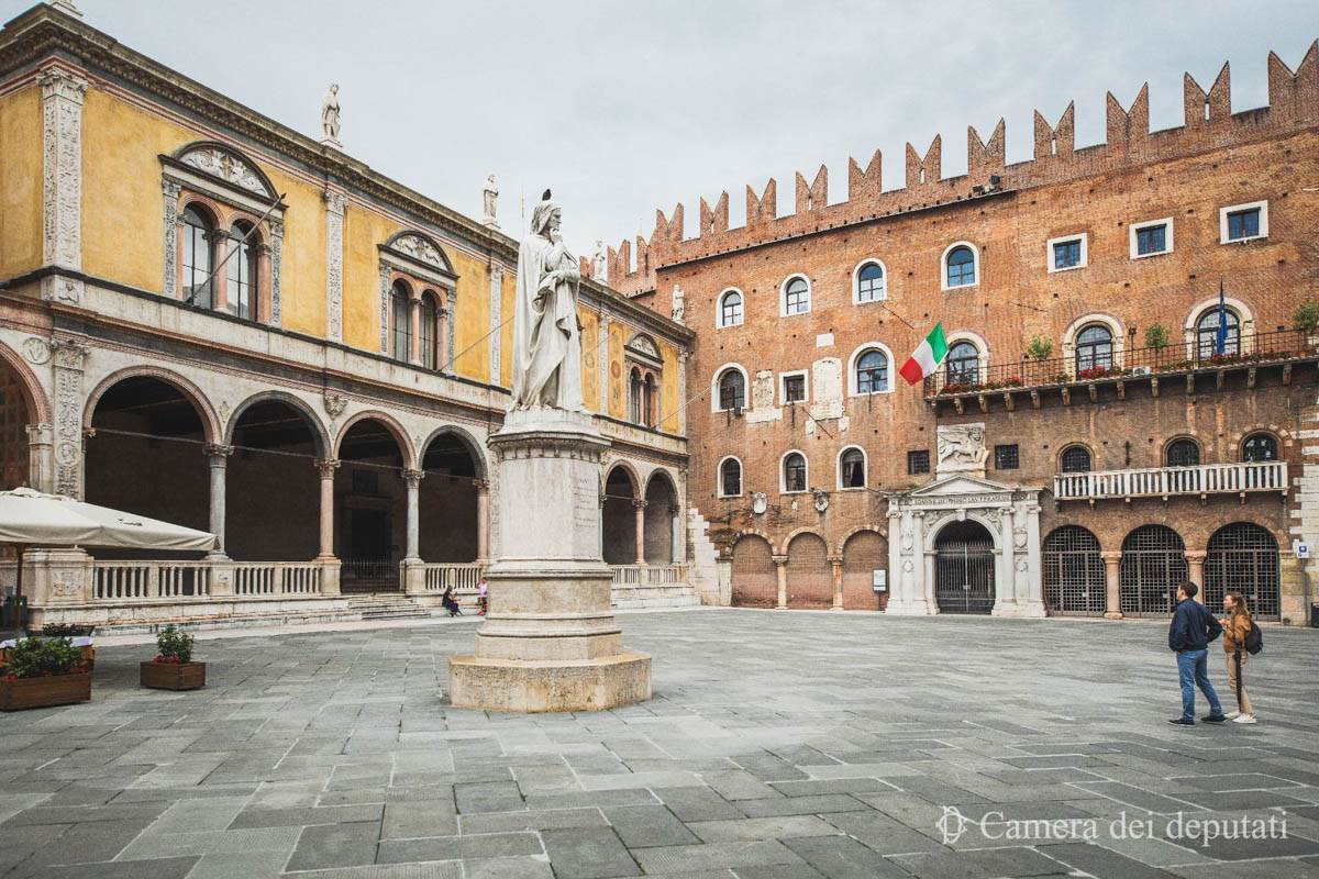 Palazzo della Provincia di Verona - piazza Dante - piazza dei Signori