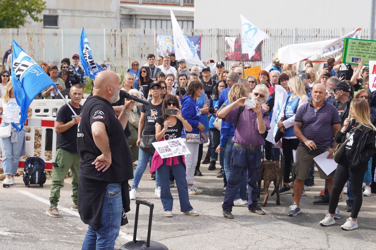Manifestazione animalisti Aptuit