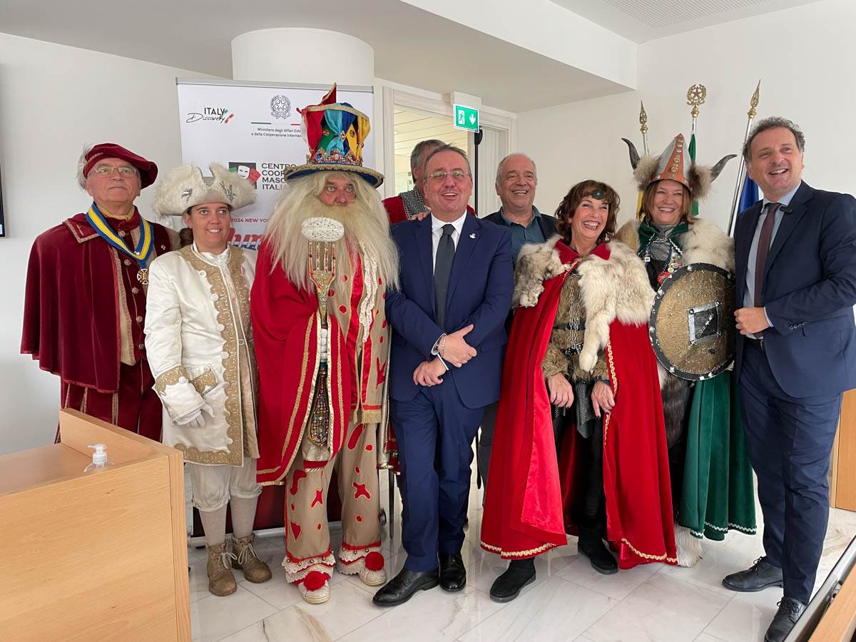 Maschere New York - presentazione