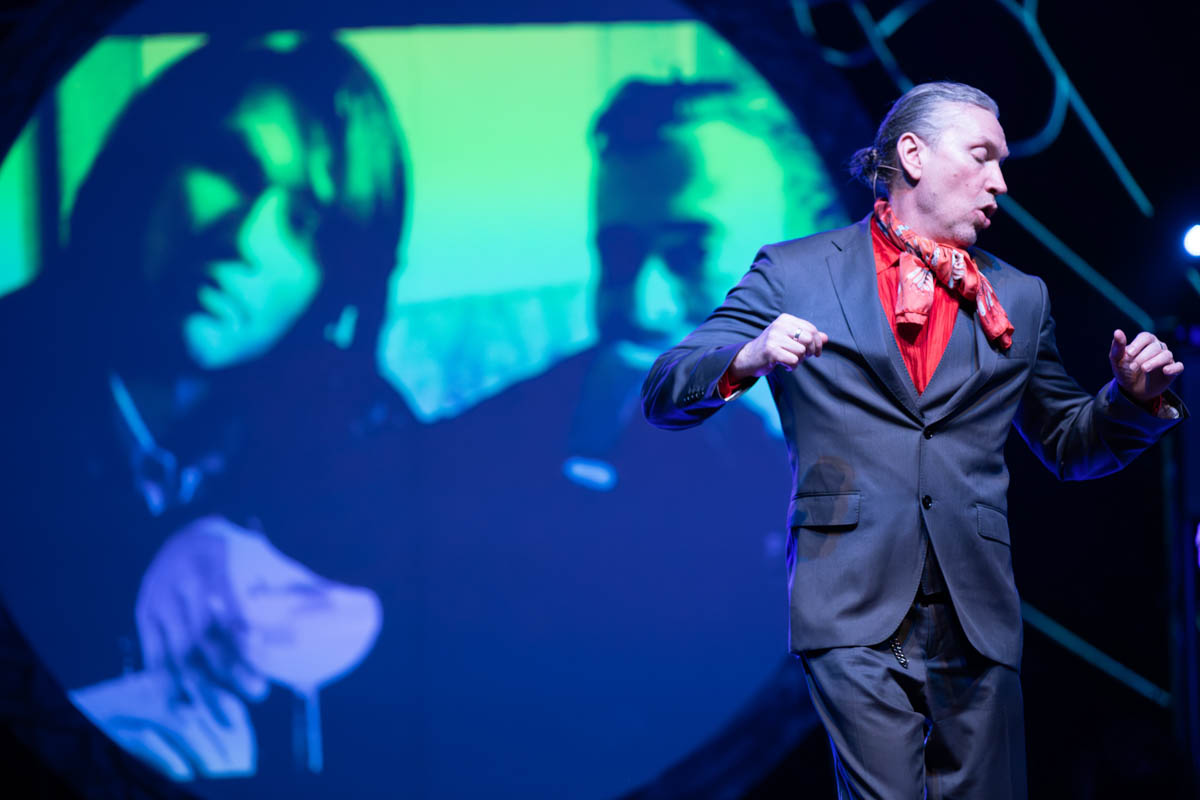 Mauro Repetto in "Alla ricerca dell'Uomo Ragno". Foto Katia Maldoni