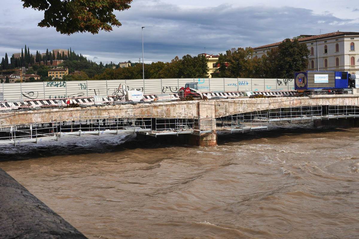 Piena Adige Verona 9 ottobre 2024 - Ponte Nuovo