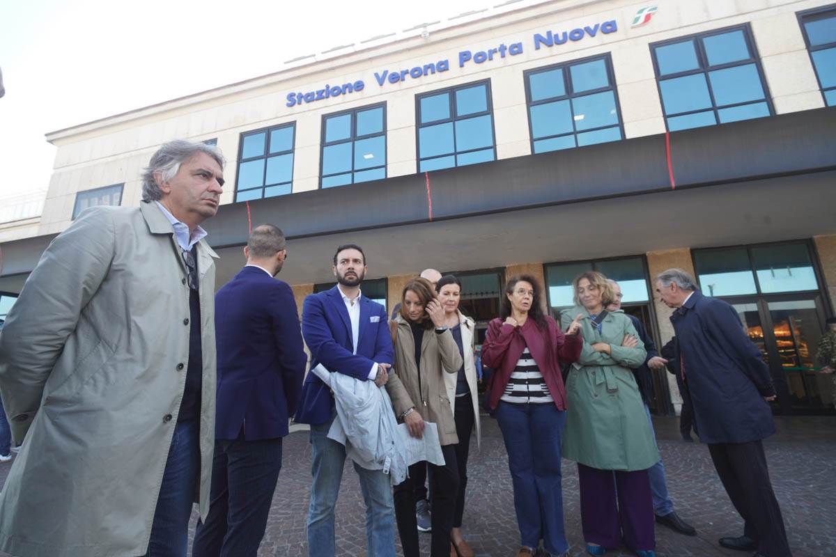conferenza stampa centrodestra stazione porta nuova