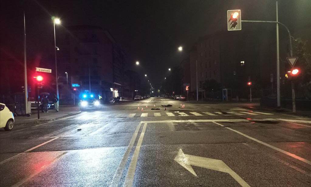 incidente via albere via palladio ciclista investito