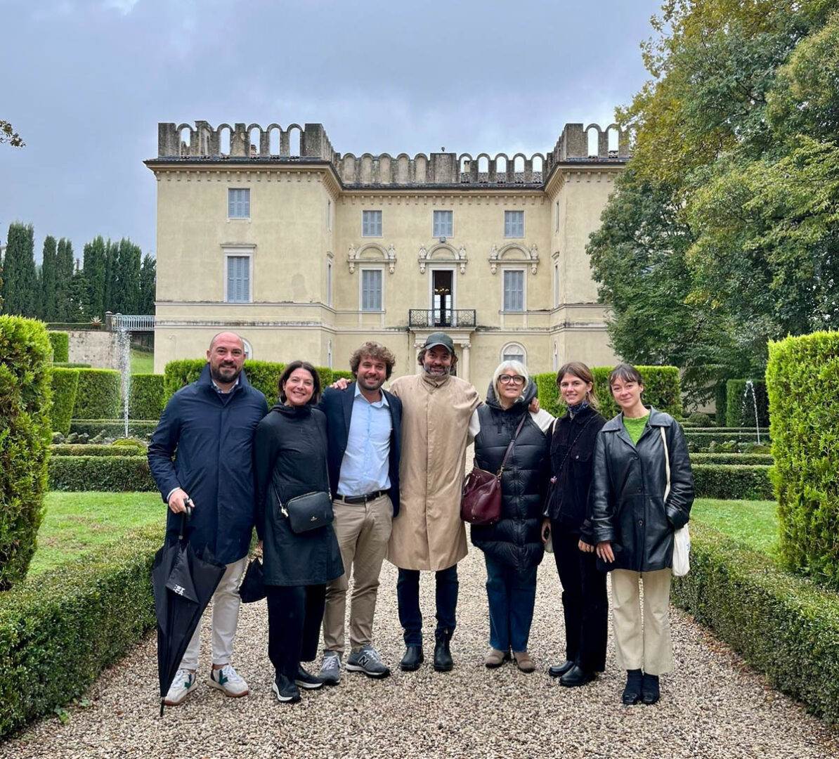 Chiacchiere in giardino - Pojega