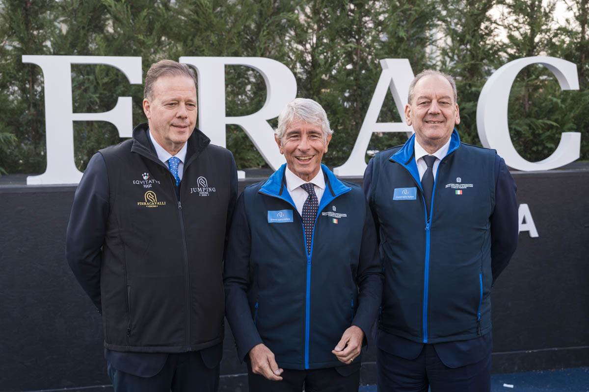 Fieracavalli 2024 - Veronafiere - Ministro Andrea Abodi al centro - Foto Ennevi