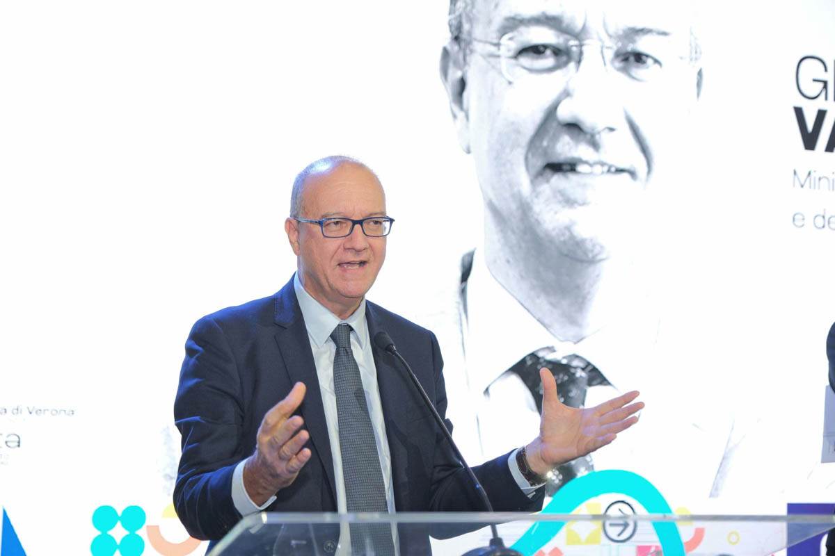 Ministro Giuseppe Valditara a Job&Orienta 2024 - Veronafiere - Ennevi Foto