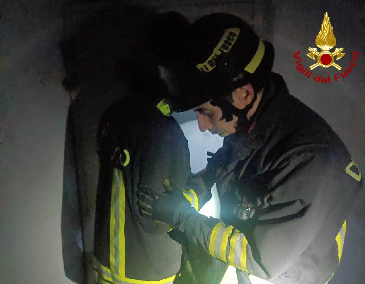 esplosione ronco all'adige incendio