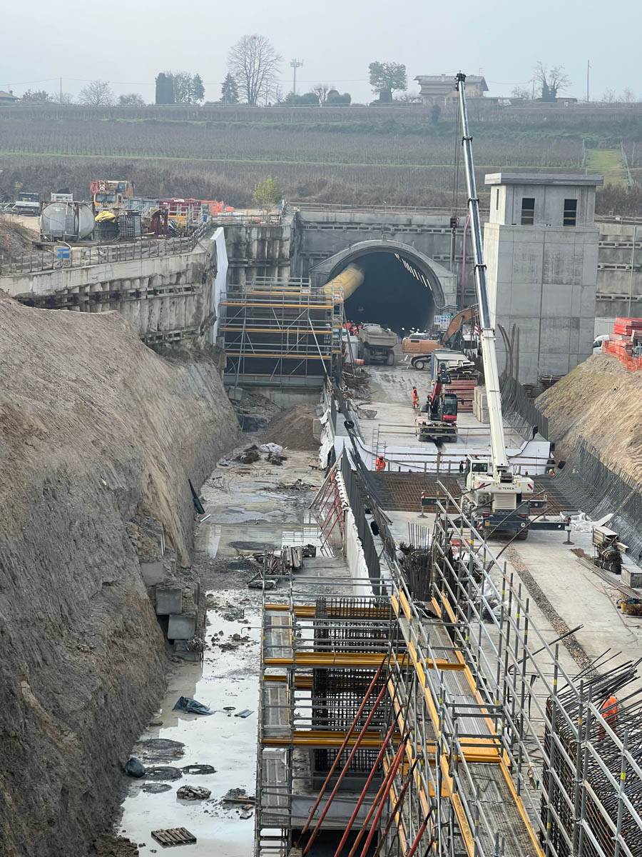 AV/AC Brescia Est-Verona - Lo scavo della galleria di San Giorgio in Salici