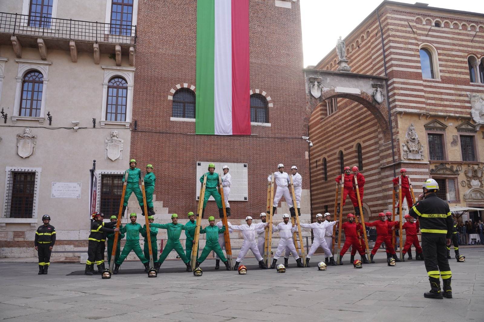 Vigili del fuoco Santa Barbara 2024