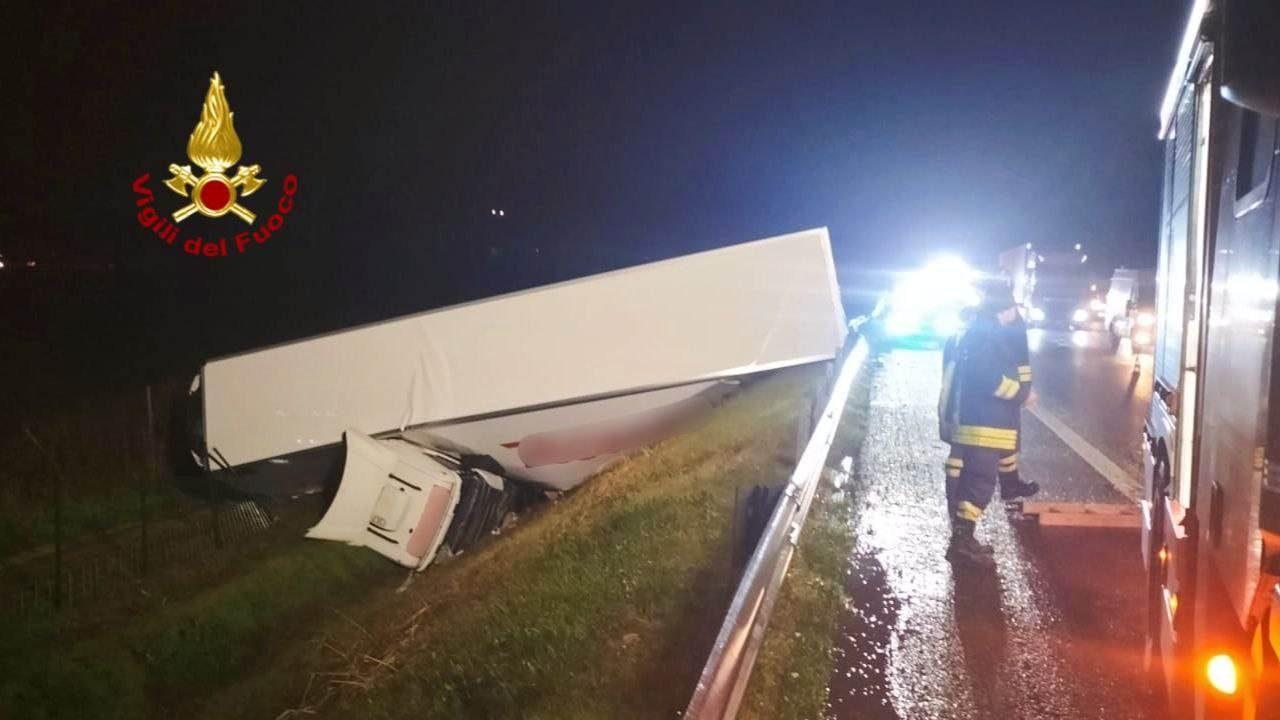 incidente camion colognola ai colli