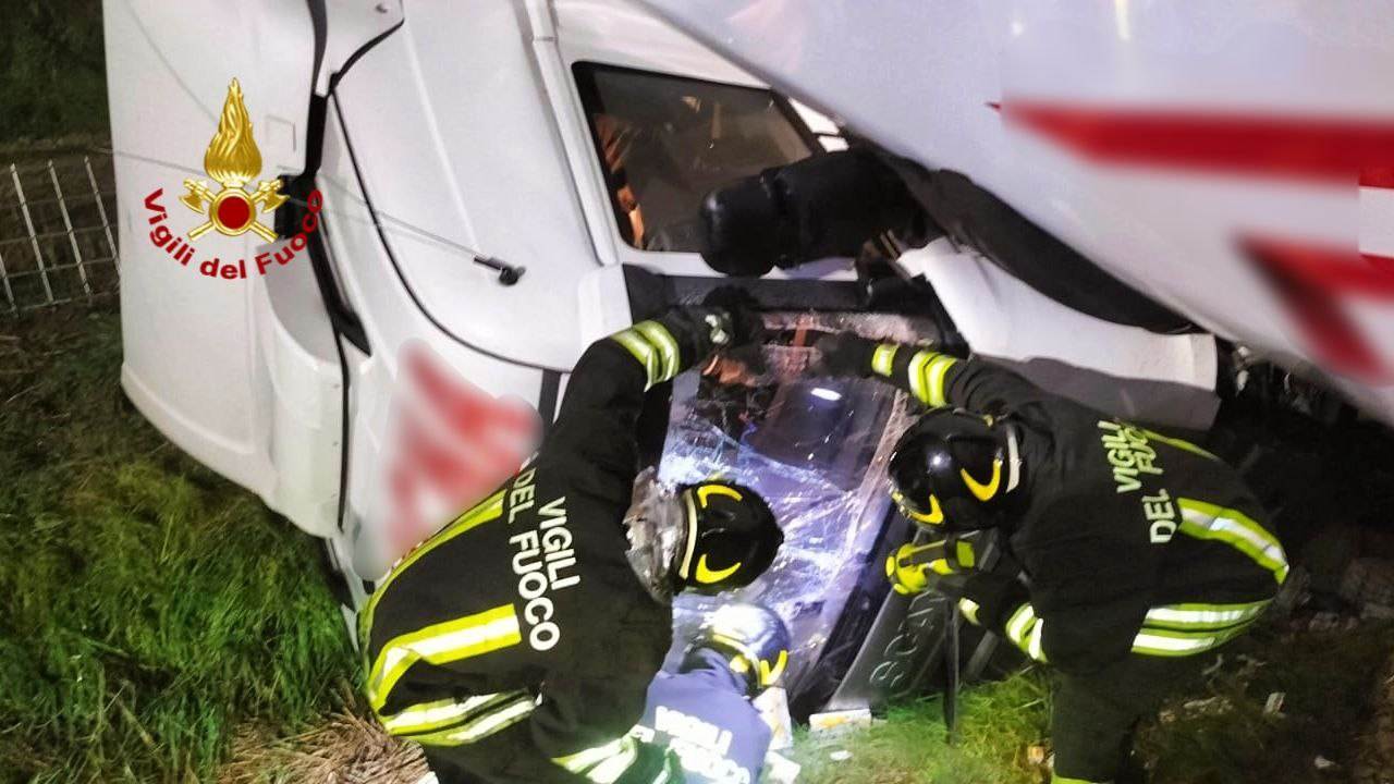 incidente camion colognola ai colli