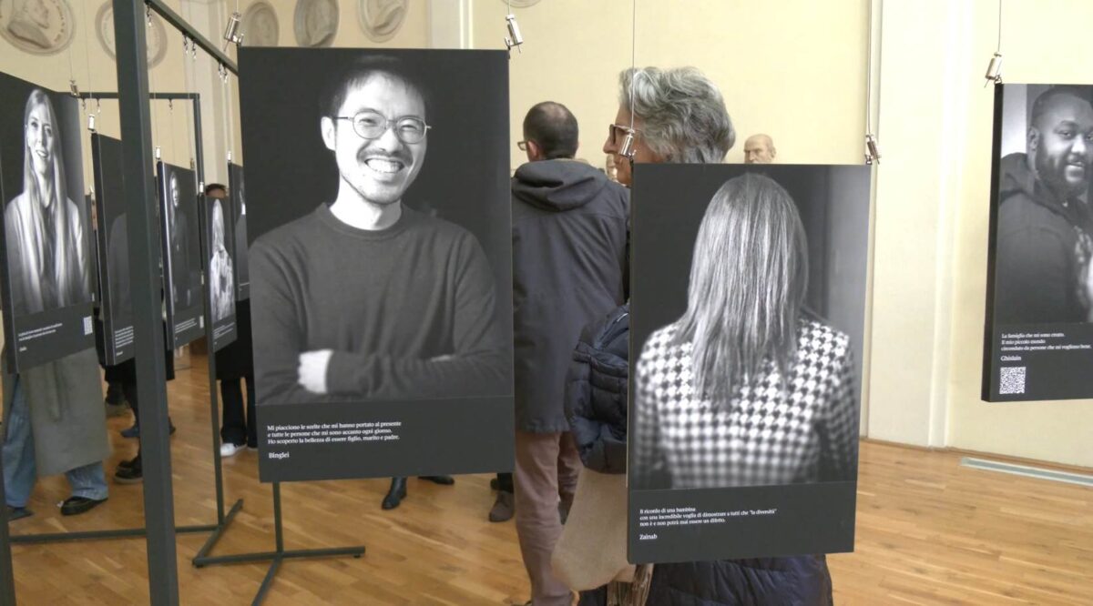 mostra guarda te biblioteca civica verona
