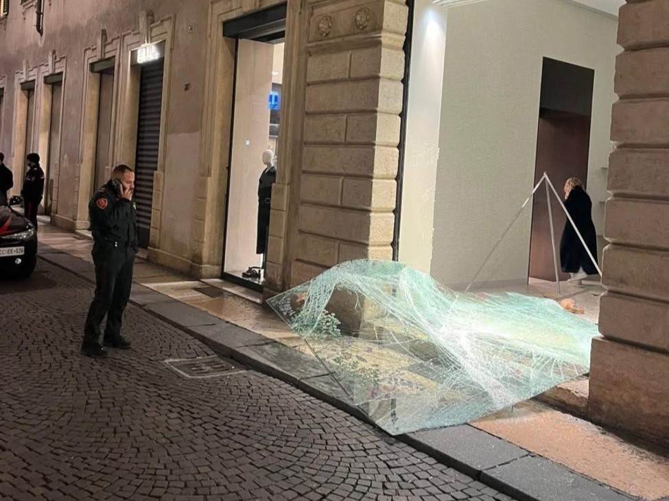 spaccata folli follie