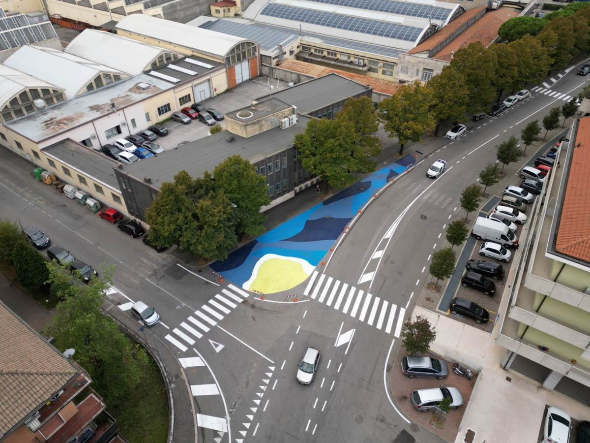 La fabbrica del quartiere - strisce pedonali