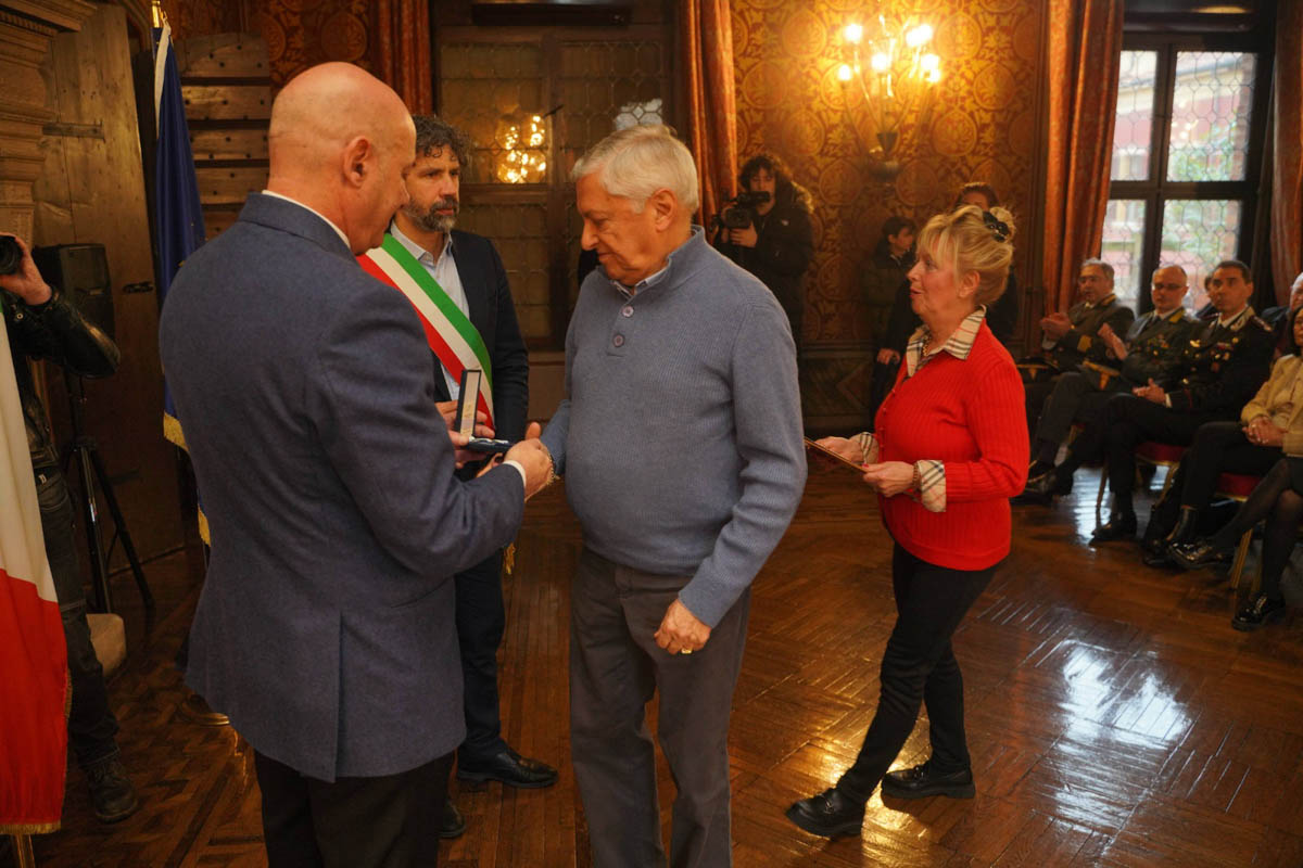 Perfettura - medaglie reduci campi concentramento