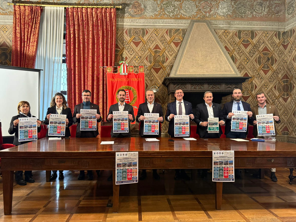 Pomeriggi di approfondimento turistico - da sinistra Tenero, Turazzini, Rigo, Ballerini, Pasini, Brizzi, Girelli, Cordioli, Furlani