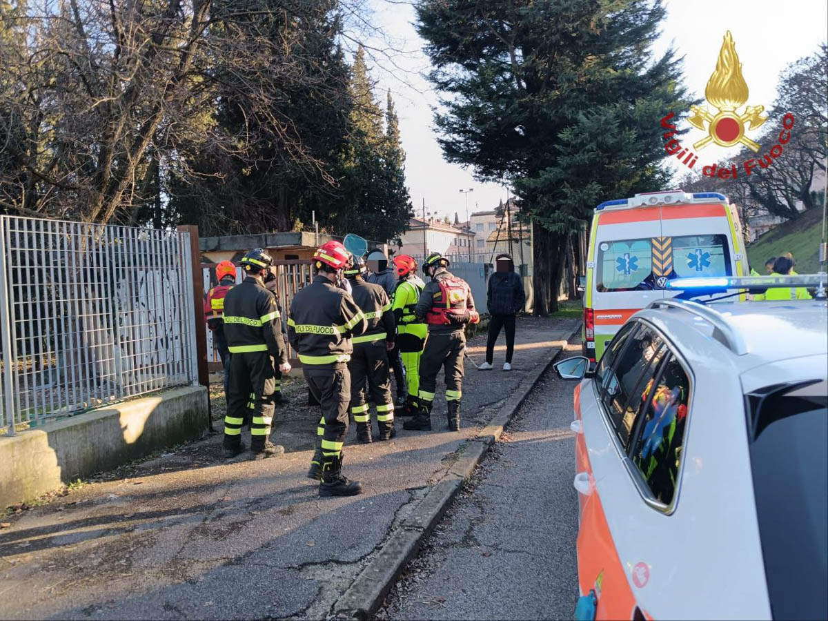 Vigili del fuoco - salvataggio canale Camuzzoni