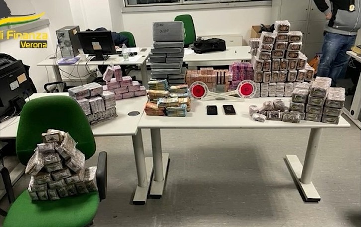 droga guardia di finanza sequestro