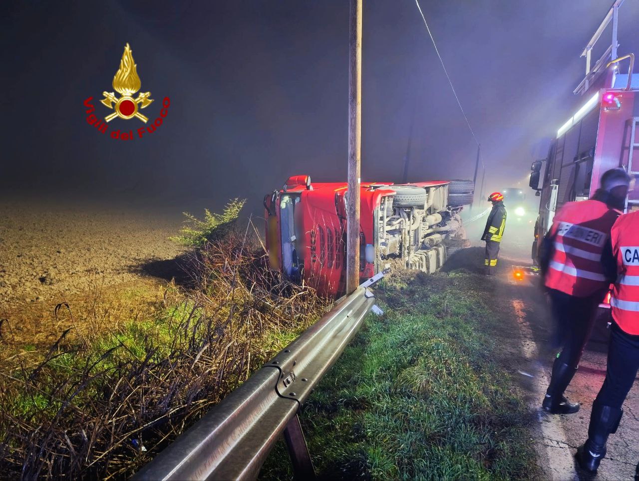 Vigili del fuoco Zevio camion fuoriuscita strada