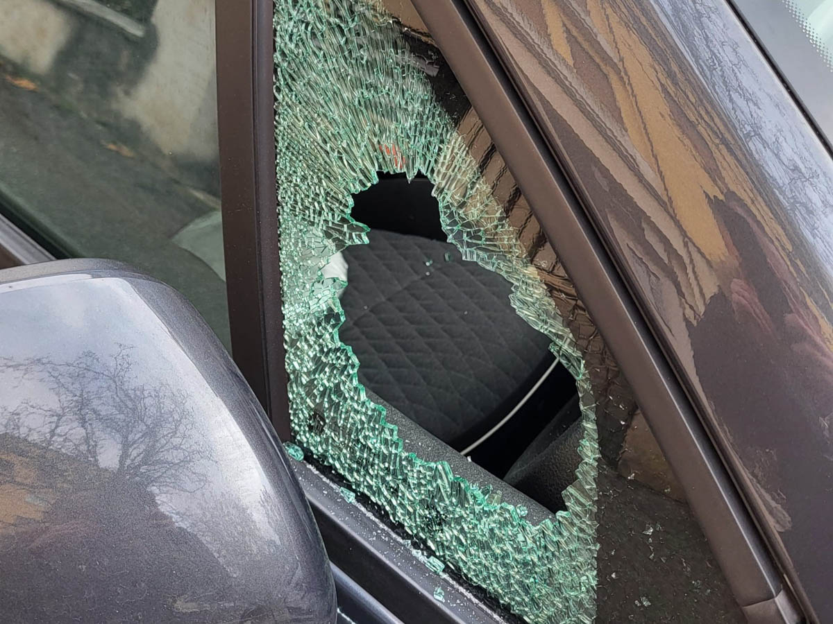 Auto furto Verona via locatelli via cesare dal fabbro