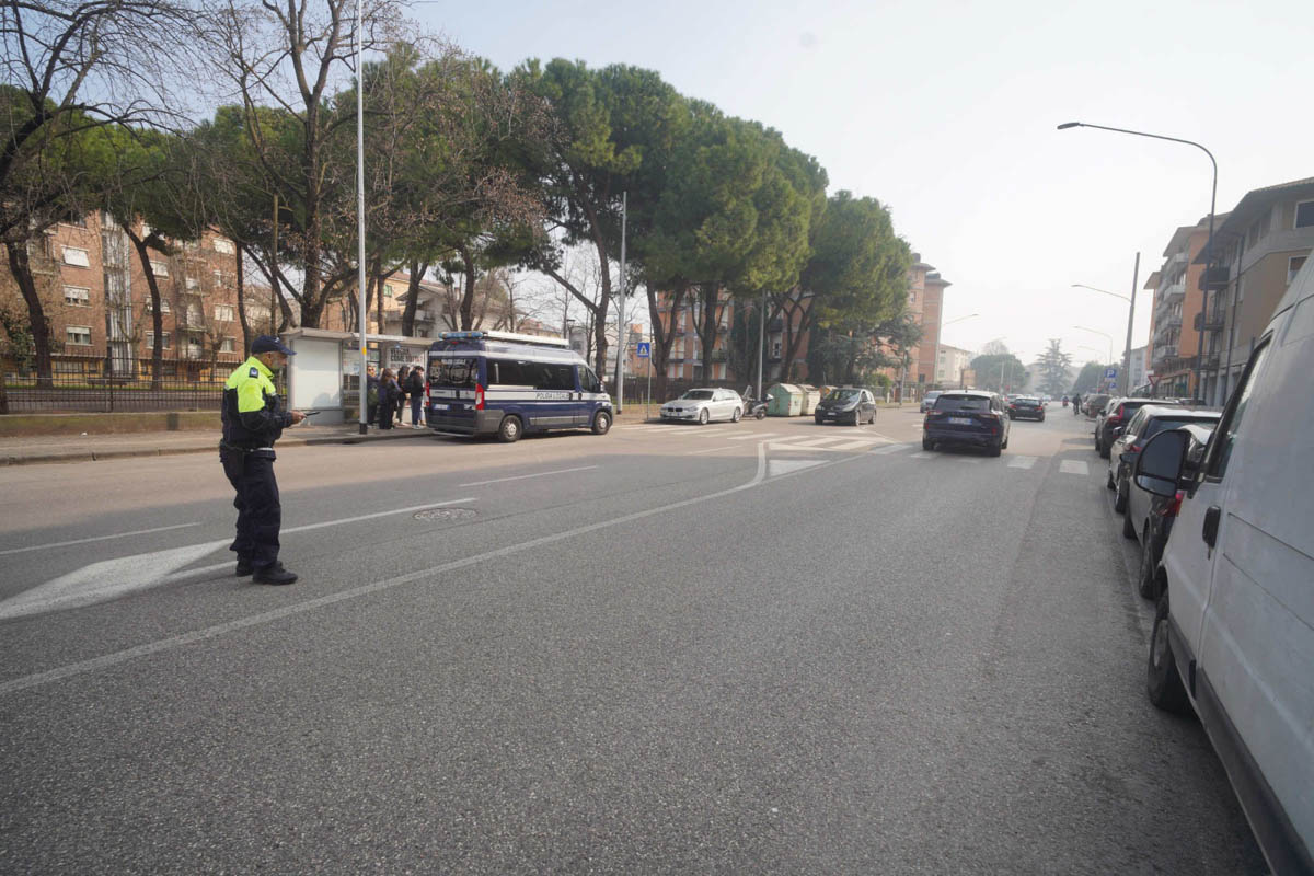 Donna investita via Palladio