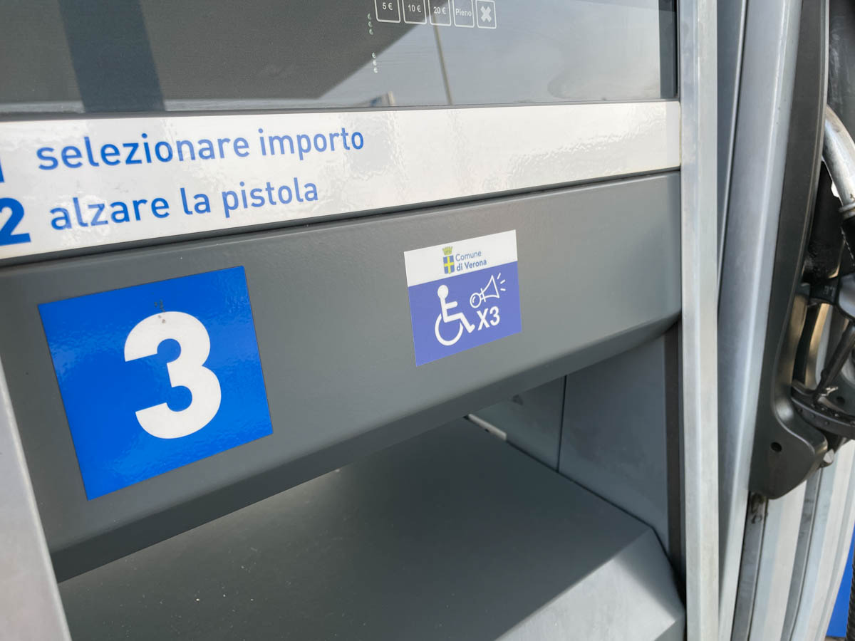 Iniziativa Suona Tre Volte benzina carburanti distributore