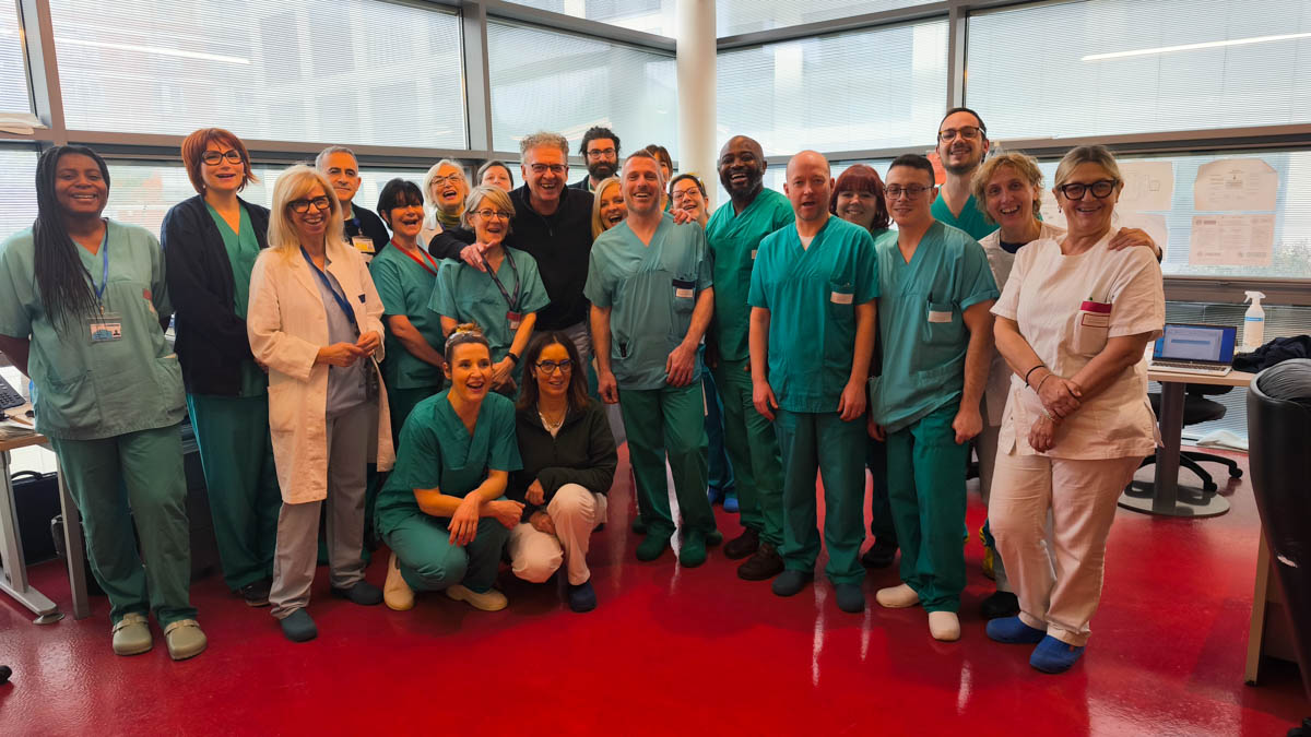 L'equipe di trapianti di rene con al centro il dott. Boschiero