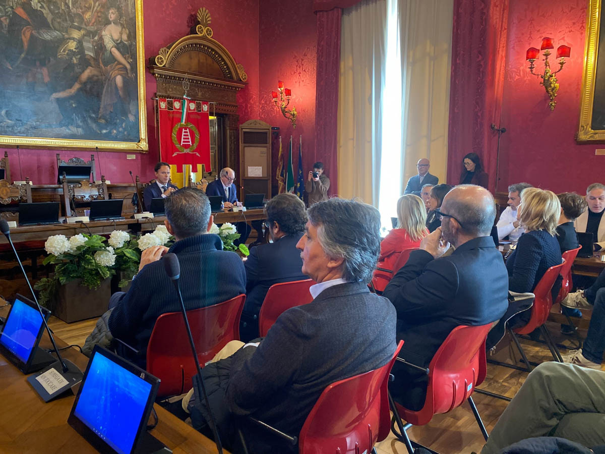 Collettore del Garda Sindaci Provincia incontro