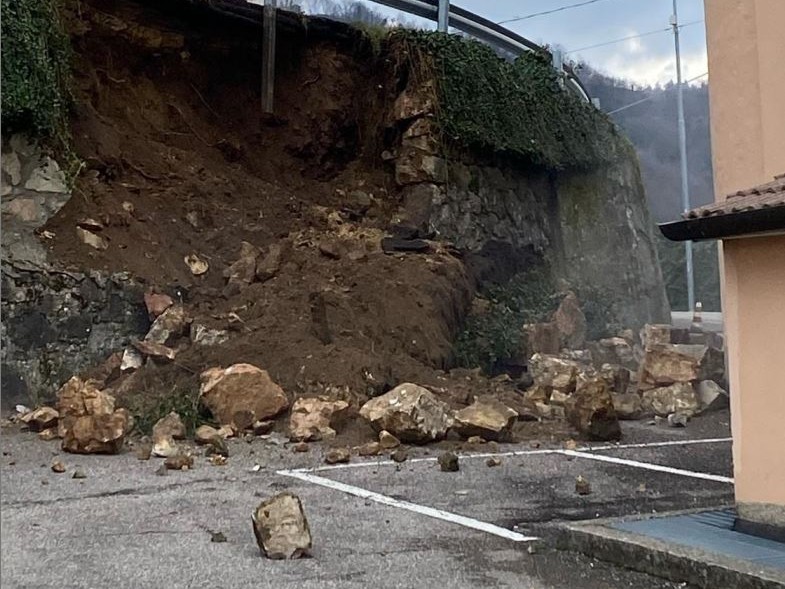 Vestenanova - Muro crollato a Castelvero sulla SP36