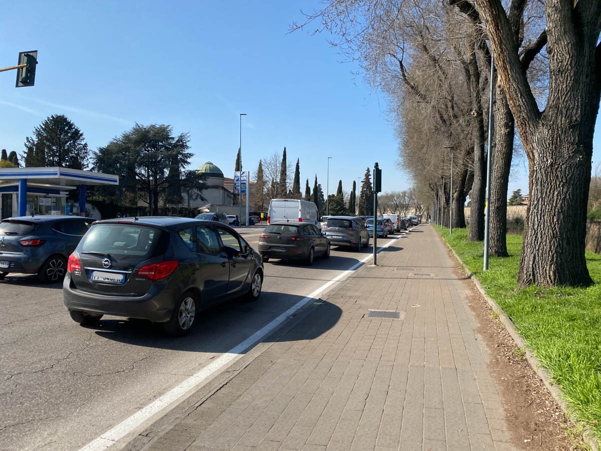 Via Torbido Verona - traffico cantiere Veronetta