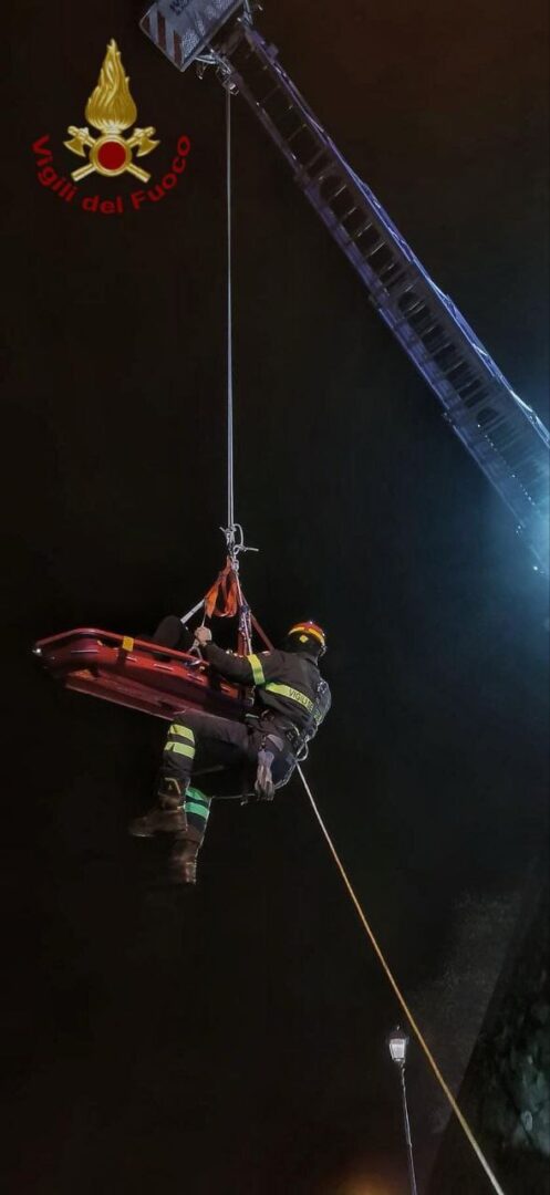 alzaia Pescantina vigili del fuoco adige greto