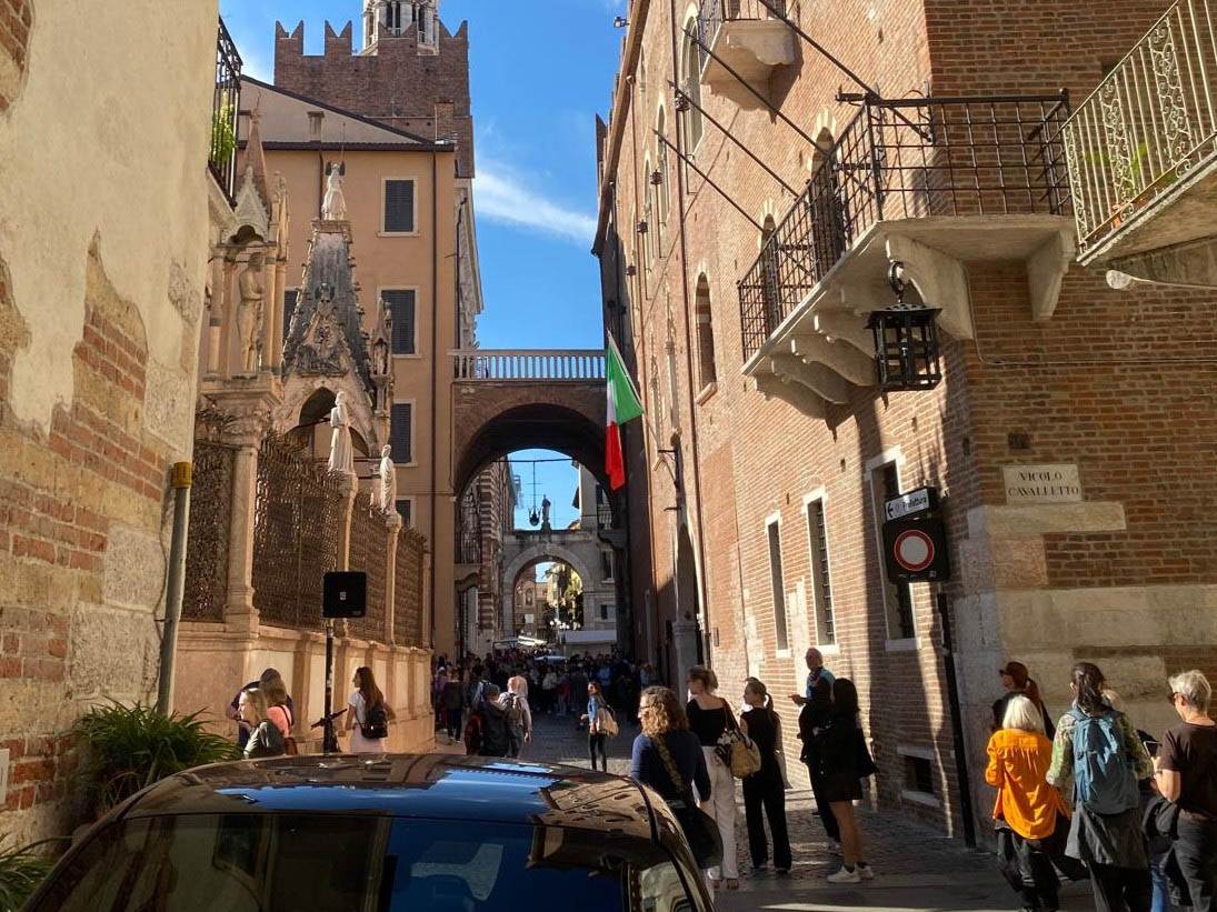 Arche Scaligere - Prefettura - Palazzo Scaligero - via Santa Maria Antica