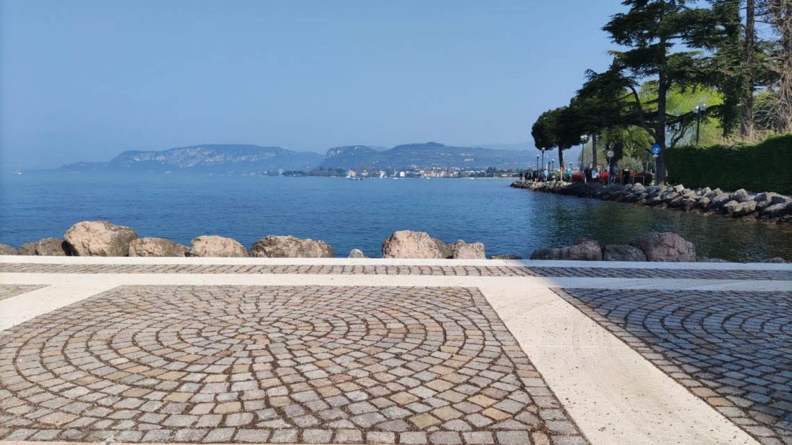 Bardolino - Piazza Lago a Cisano