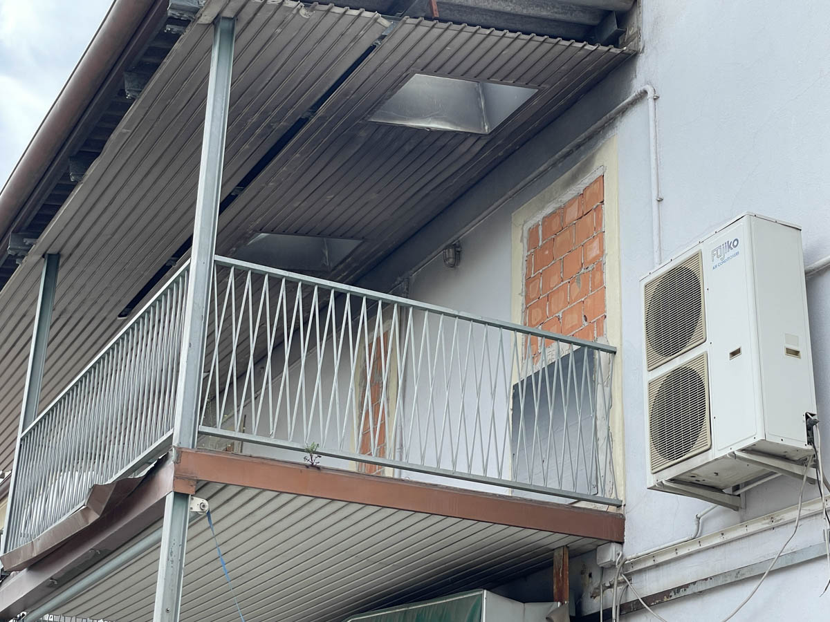 Ingressi murati in un edificio della zona di Basso Acquar a Verona