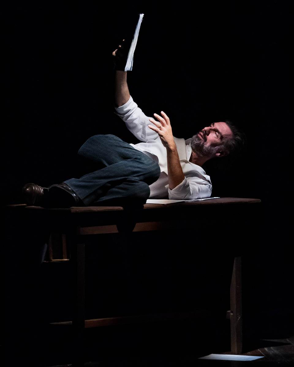 Fabrizio Gifuni - Con il vostro irridente silenzio Ph. Filippo Manzini