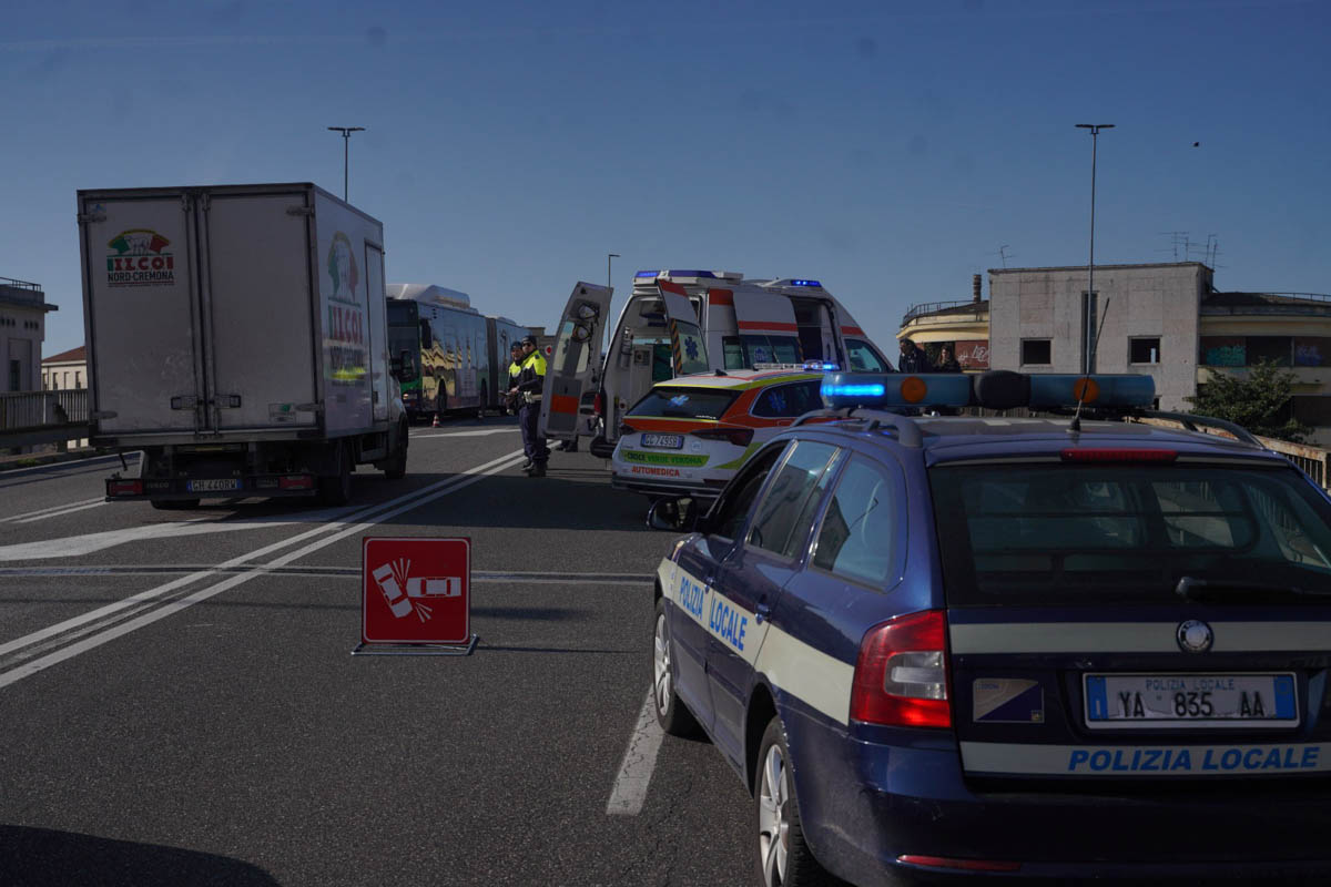 Incidente cavalcavia viale Piave