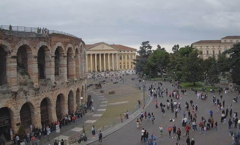 Piazza Bra 20.04.2025